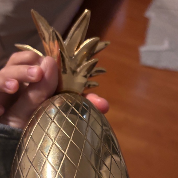 Unique Vintage Gold Pineapple Decor - Picture 4 of 5